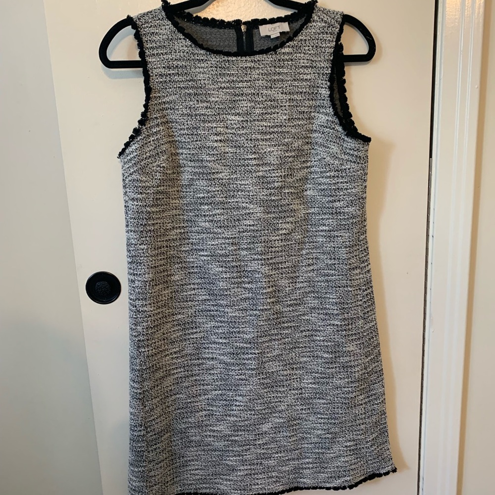 women’s loft dress never been worn!